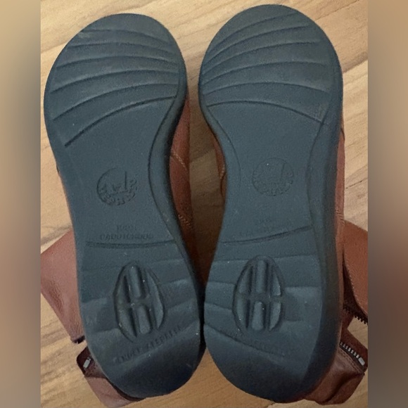 Mephisto, Brown Leather Seddy Ankle Boots, Size 7 - Picture 8 of 9